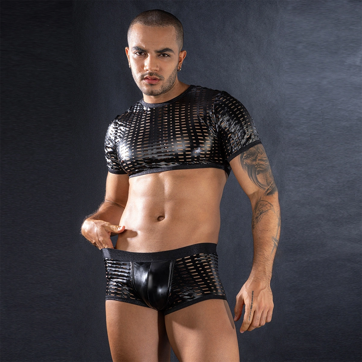 Set Lenjerie 2 Piese, Wetlook, Model Perforat, Negru, S/M, Nr. 4, Erotic24.ro