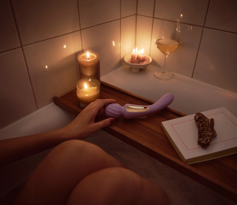 Vibrator Double-Ended Wand SWITCH, Aplicatie Mobila Lelo Connect, Silicon, USB, Roz, 21.7 cm, #3, Erotic24.ro