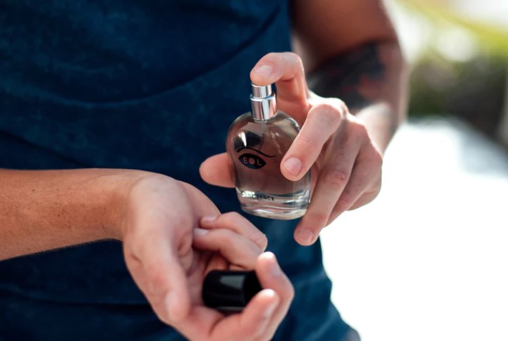 Parfum cu Feromoni pentru Barbati Confidence, 50 ml, Nr. 3, Erotic24.ro