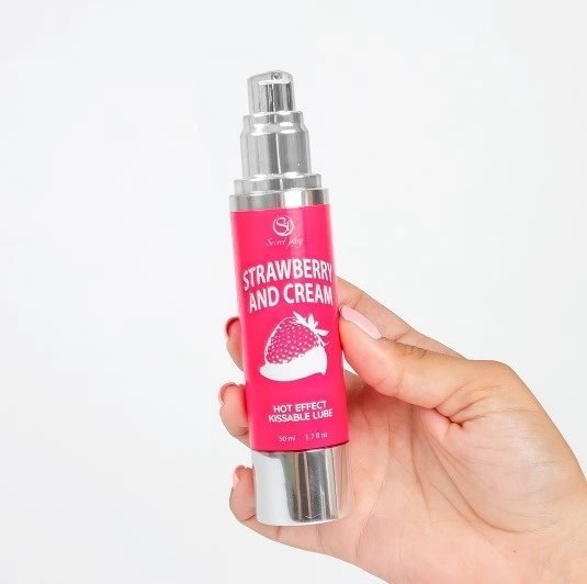 Lubrifiant Kissable and Hot Oil cu Capsuni 50 ml, #2, Erotic24.ro