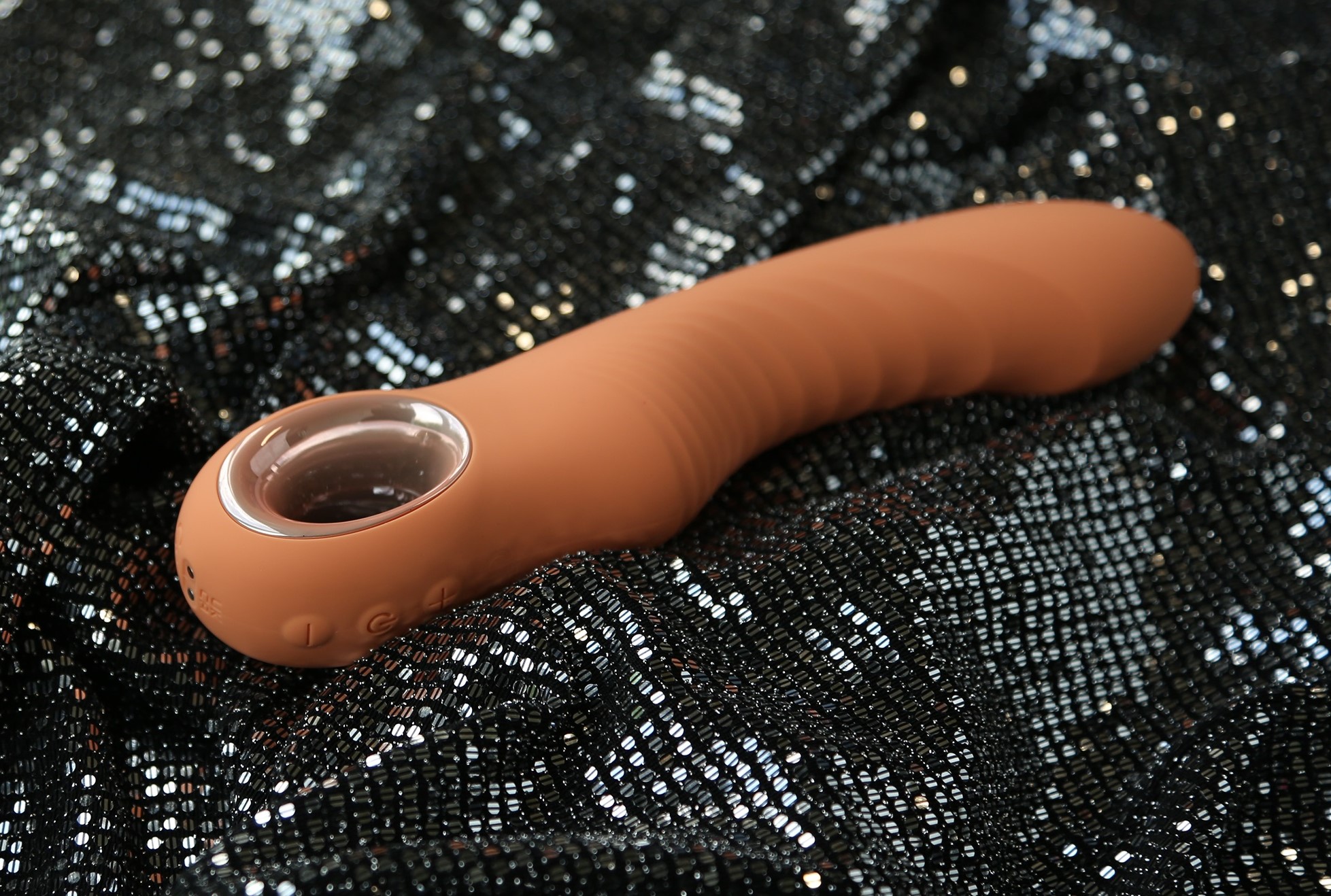 Vibrator Ribbed Vibe Glam, 10 Moduri Vibratii, Silicon, USB, Portocaliu, 22 cm, #9, Erotic24.ro