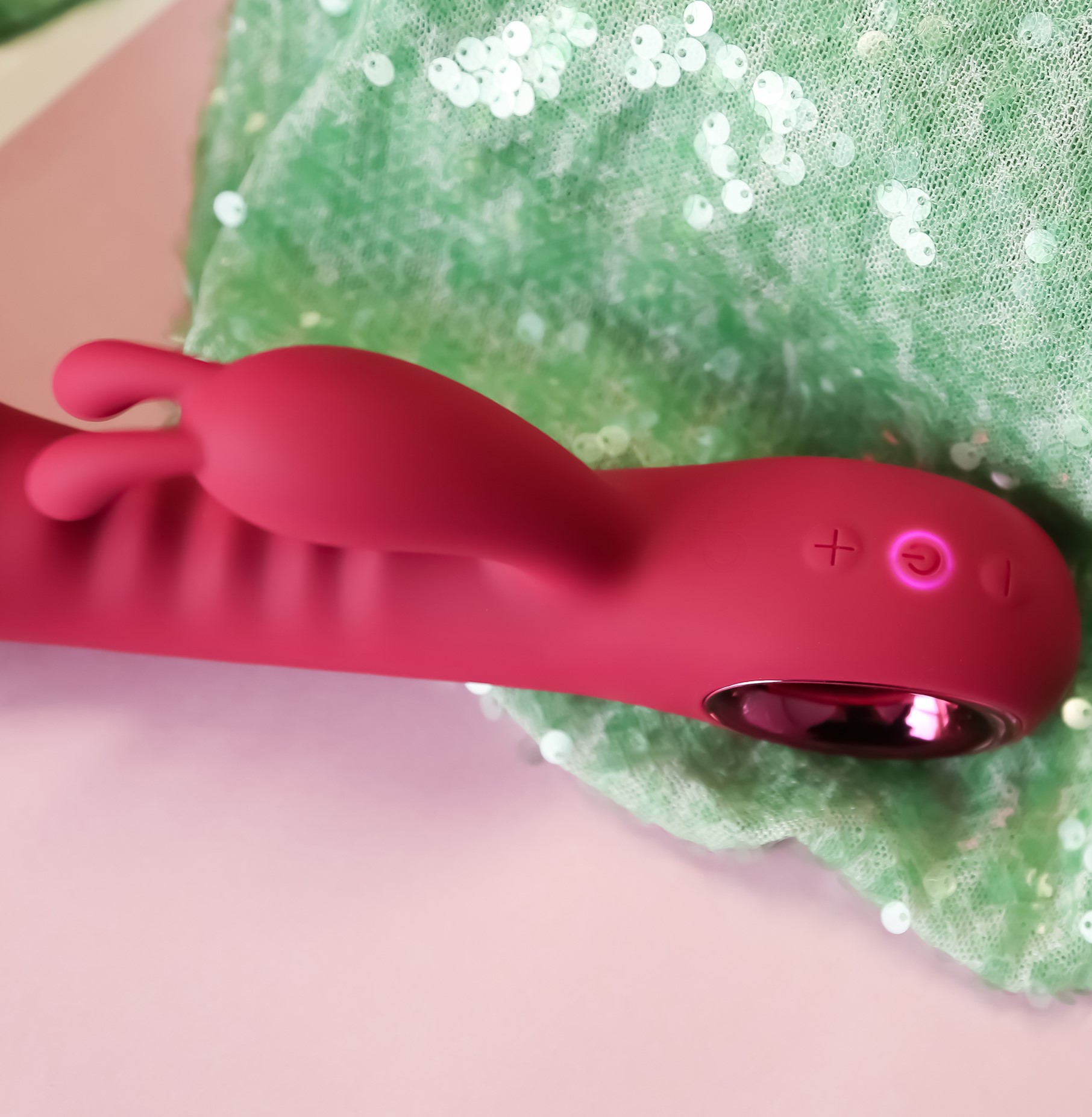 Vibrator Iepuras Glam, 10 Moduri Vibratii, Silicon, USB, Rosu Inchis, 22 cm, #9, Erotic24.ro